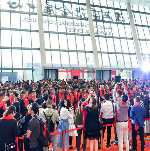 熱點(diǎn)丨熱火朝天的行業(yè)兩大盛會(huì)中，大咖會(huì)去做什么？
(圖2)